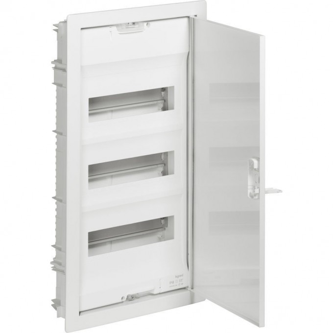 Щит LEGRAND встраиваемый Nedbox с плоской металлической дверью 3 рейки 36+6 модулей белый 001433