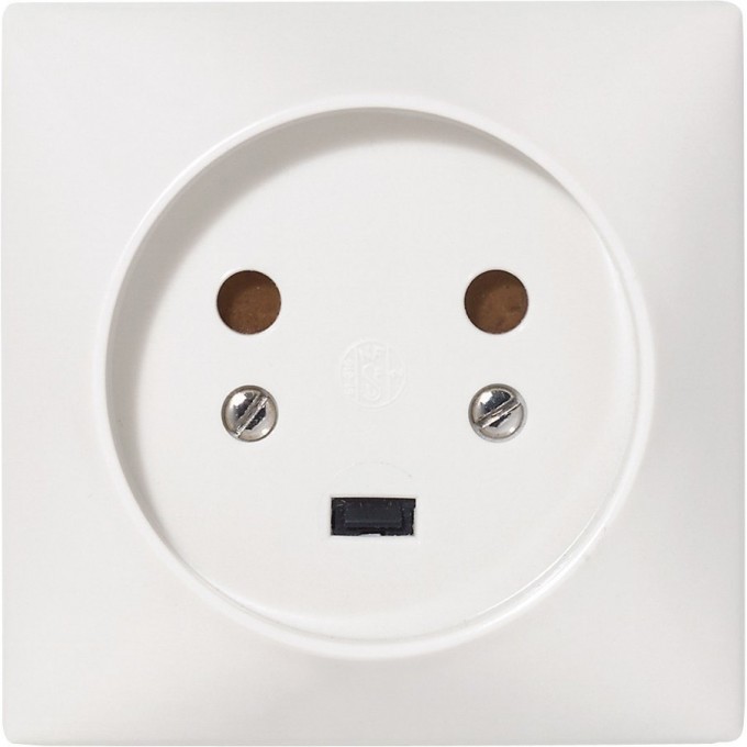 Розетка LEGRAND 2К+З на винтах белый 055422