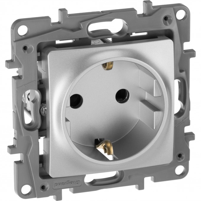 Розетка LEGRAND 2К+З со шторками немецкий стандарт винтовые зажимы 16 А 250 В Etika алюминий 672422