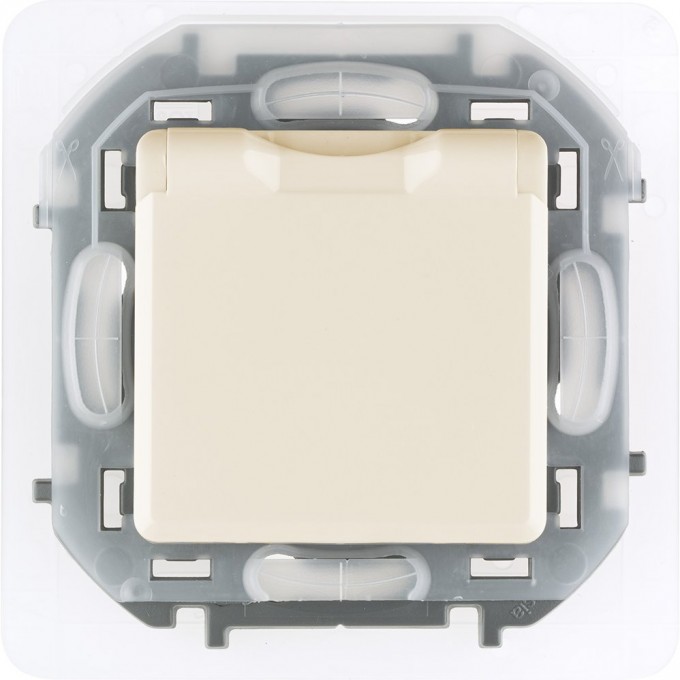 Розетка LEGRAND INSPIRIA 2К+З IP 44 с откидной крышкой и шторками немецкий стандарт 16 А 250 В слоновая кость 673741